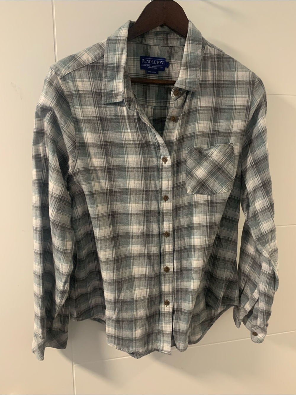 Pendleton Men's Blue and Gray Plaid Long-Sleeve Shirt A13